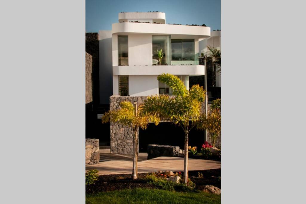 Luxury Villa - New Building With Panoramic Sea View 아데제 외부 사진