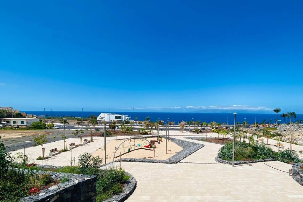 Luxury Villa - New Building With Panoramic Sea View 아데제 외부 사진