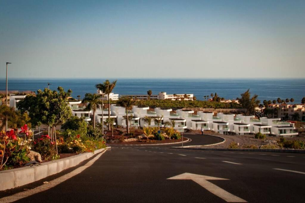 Luxury Villa - New Building With Panoramic Sea View 아데제 외부 사진