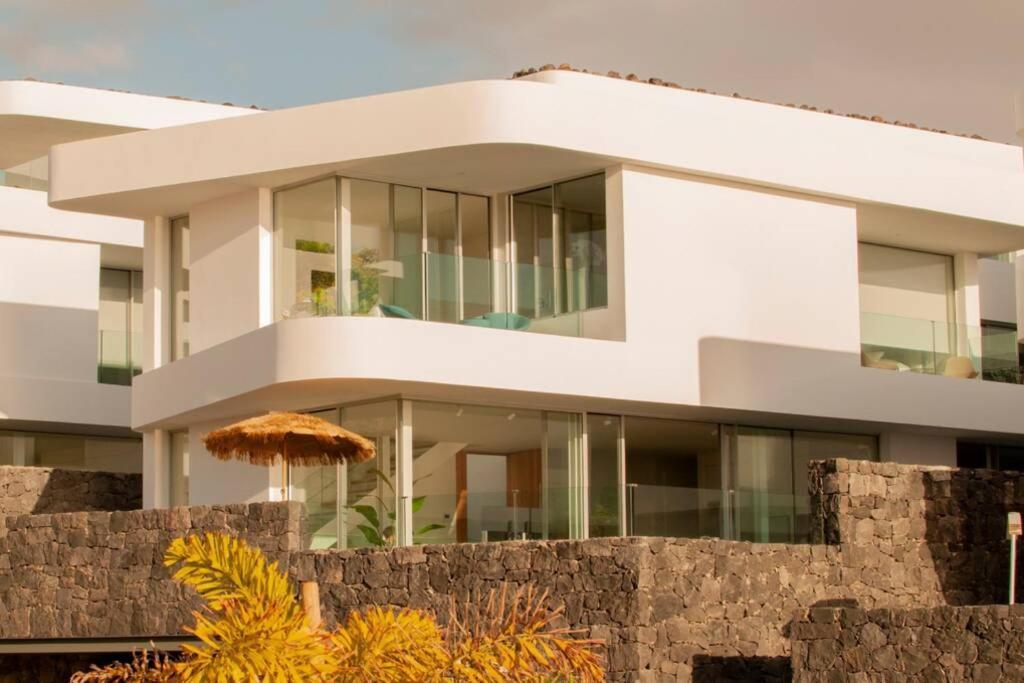 Luxury Villa - New Building With Panoramic Sea View 아데제 외부 사진