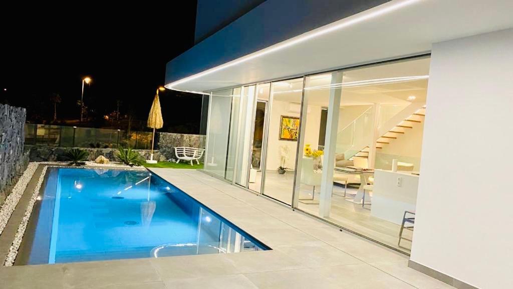 Luxury Villa - New Building With Panoramic Sea View 아데제 외부 사진